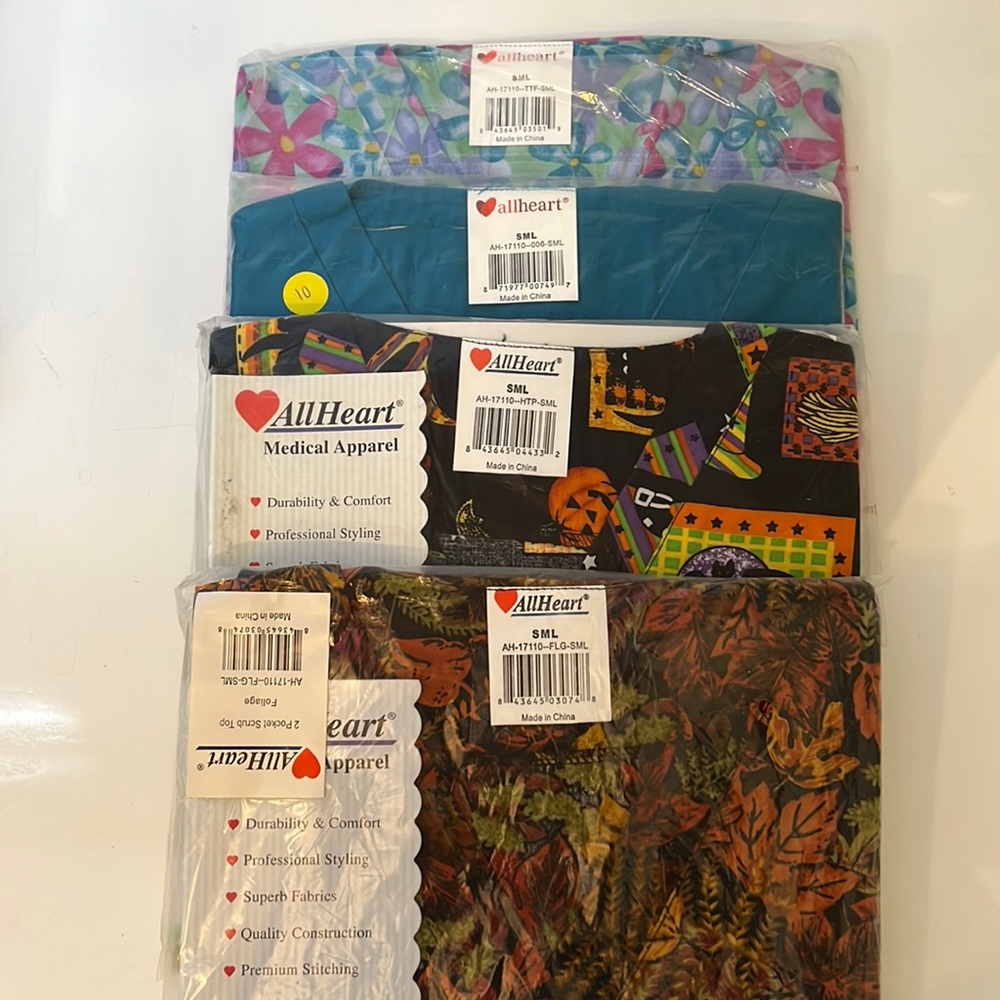 Scrub top bundle. - Picture 2 of 5